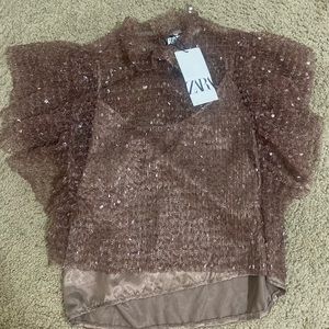 Beautiful blouse unfortunately didn’t fit me :(